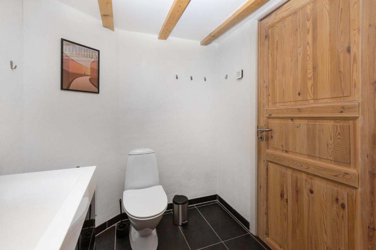 Hojbjerg Moderne & Fuldt Udstyret Lejlighed M.Plads Til 4 מראה חיצוני תמונה